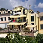 شقة Giada