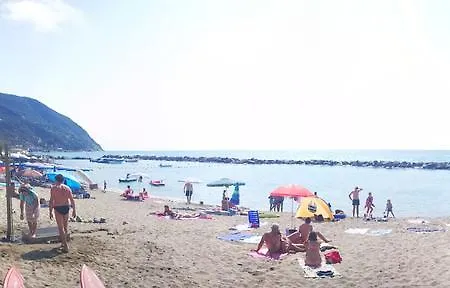伽达酒店 公寓 莫内利亚